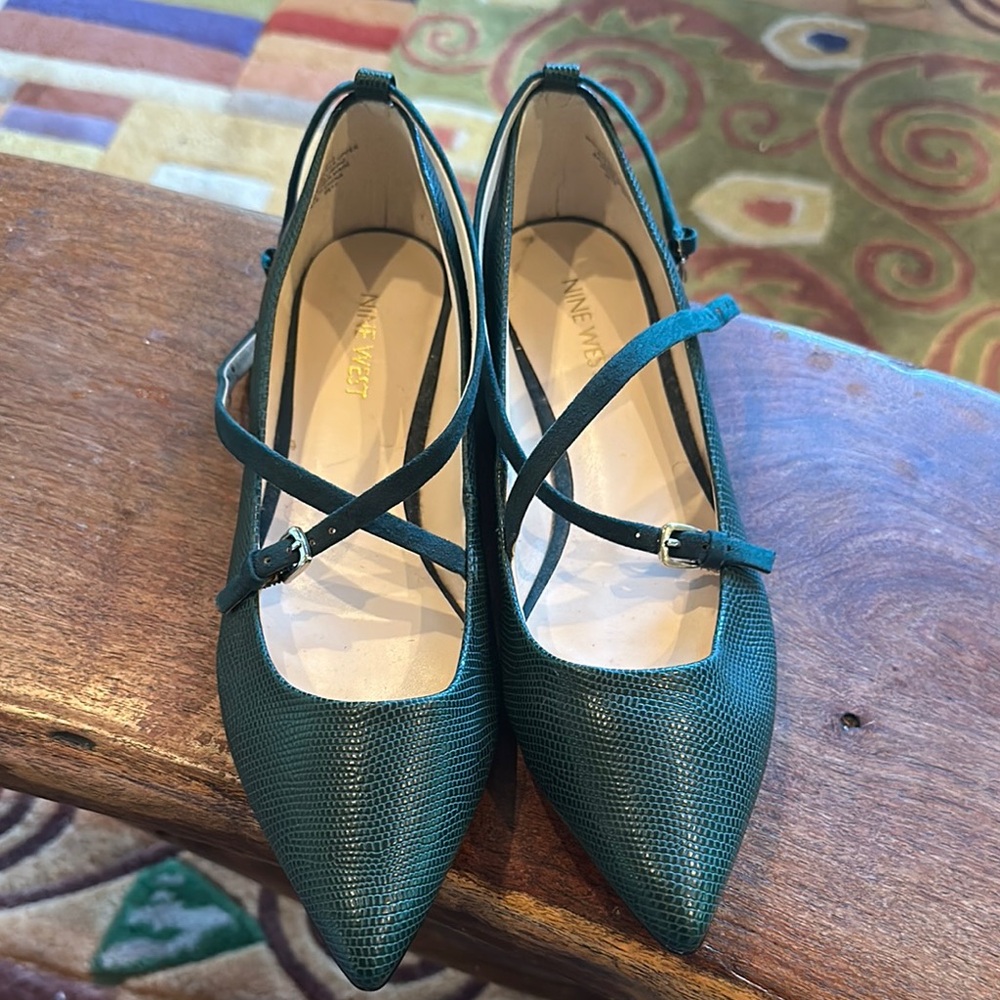 Nine West Green Pointed-Toe Mary Jane Flats with Criss-Cross Straps